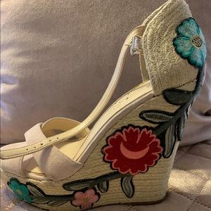 Jessica Simpson Wedges